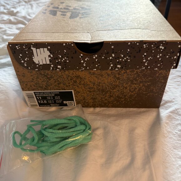Nike x Undefeated Air Terra Humara in Light Menta/Black, Size 11 - Picture 5 of 5